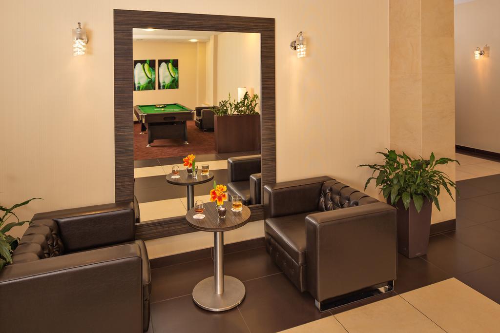 Z-Hotel Business & Spa Отвоцк Екстер'єр фото