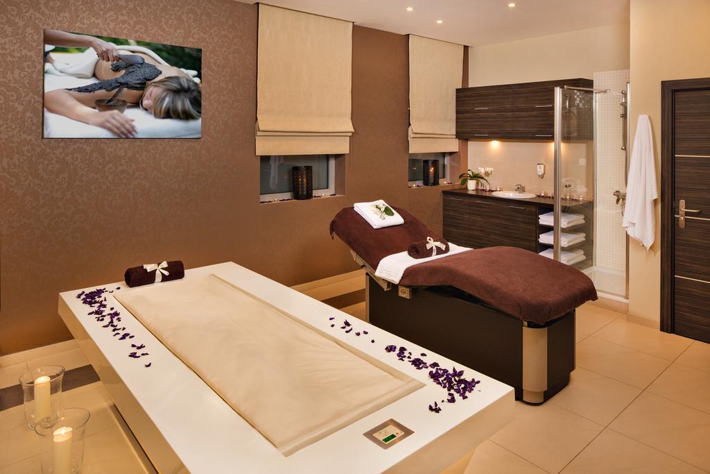 Z-Hotel Business & Spa Отвоцк Екстер'єр фото