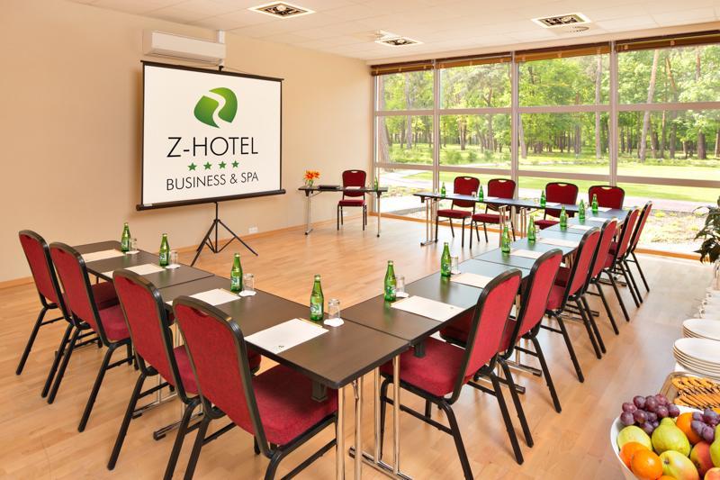 Z-Hotel Business & Spa Отвоцк Екстер'єр фото