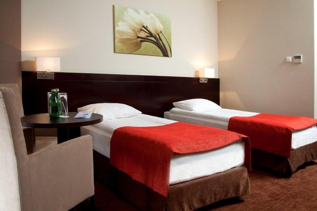 Z-Hotel Business & Spa Отвоцк Екстер'єр фото