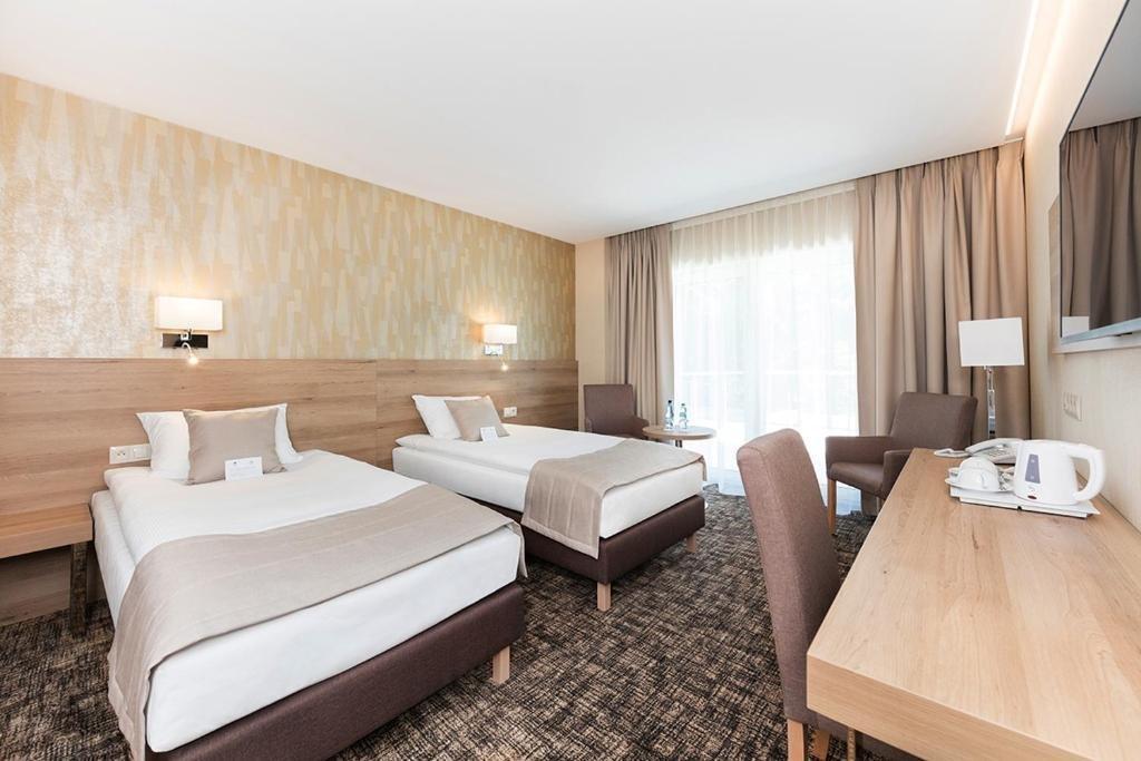 Z-Hotel Business & Spa Отвоцк Екстер'єр фото
