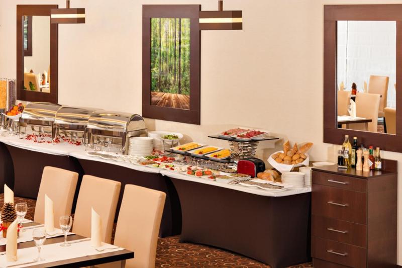 Z-Hotel Business & Spa Отвоцк Екстер'єр фото