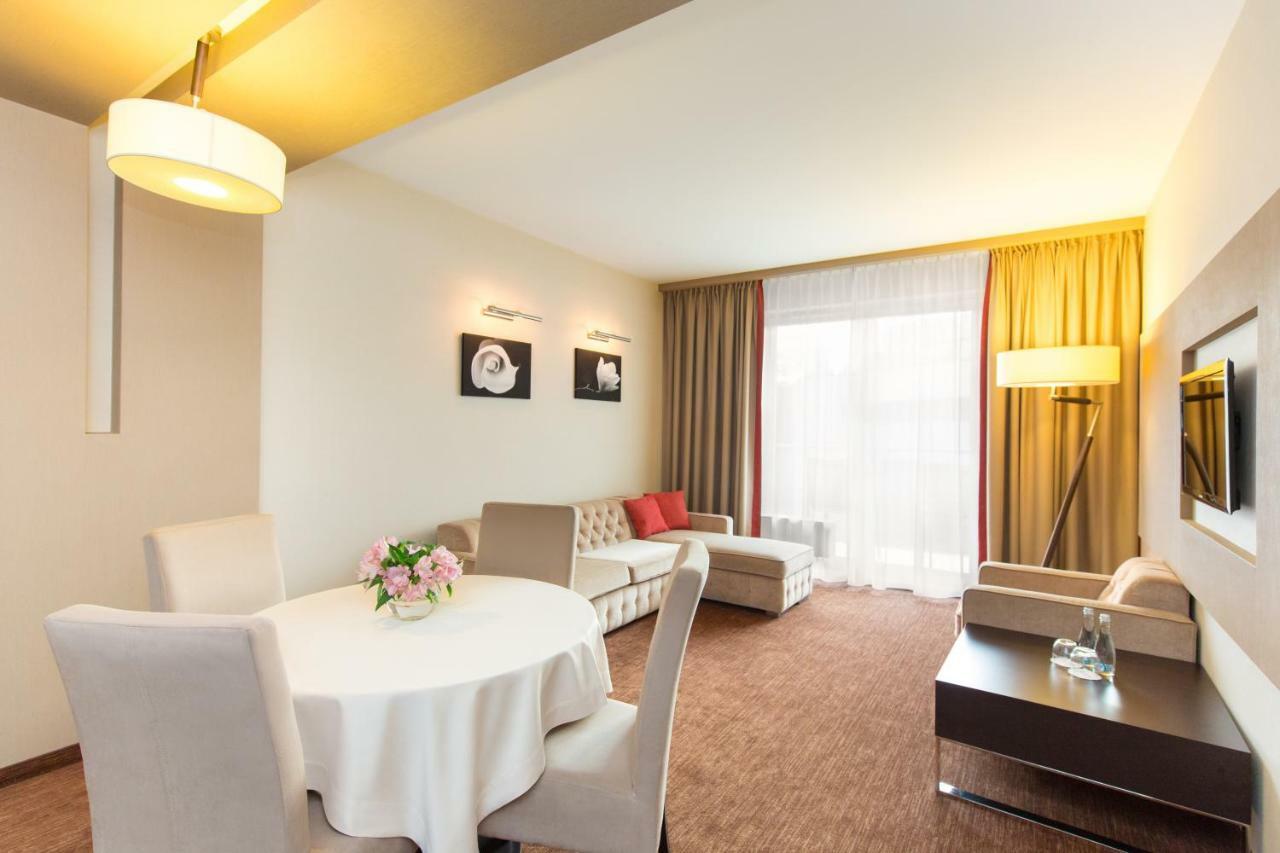 Z-Hotel Business & Spa Отвоцк Екстер'єр фото